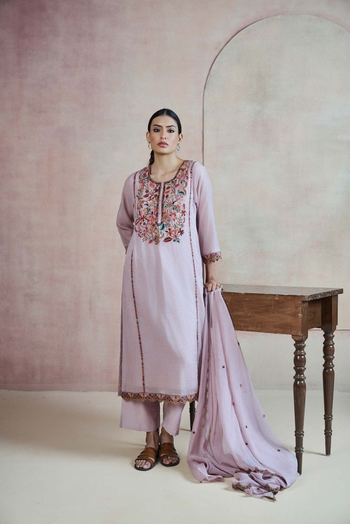 Lilac Mul Chanderi Kurta Set with Floral Thread Embroidery - Mokshaa