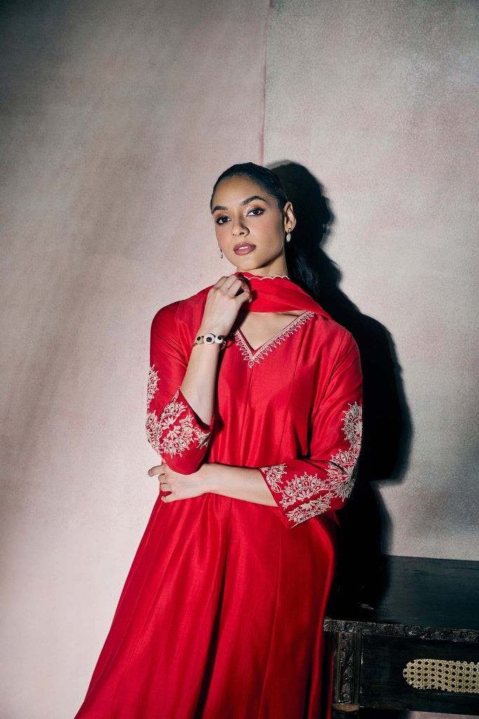 Scarlet Red Silk Kurta Set with Ivory Embroidered Detailing - Mokshaa