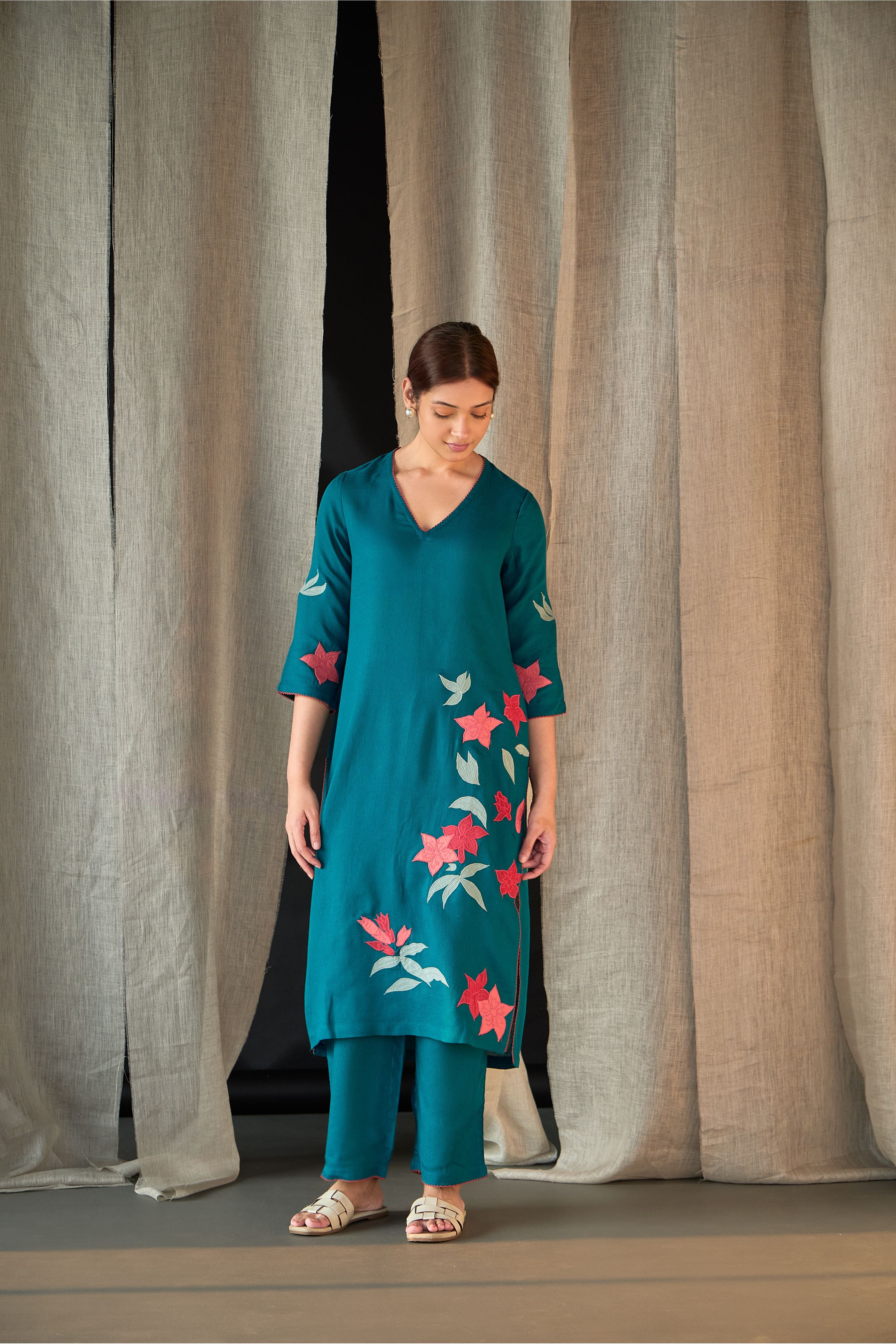 Teal Linen Applique Kurta Set - Mokshaa