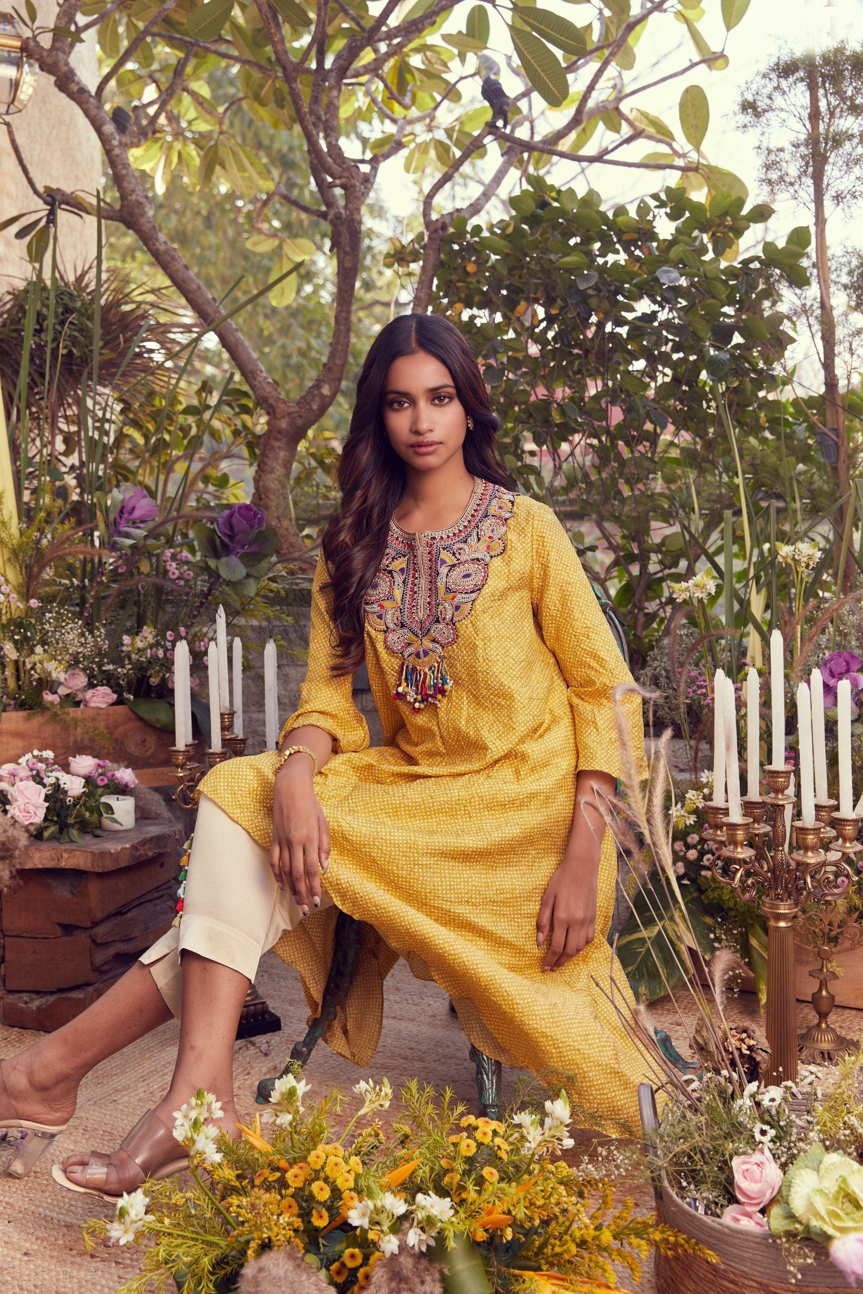 Ochere Bandhej Kaftaan With Cotton Satin Pants - Mokshaa