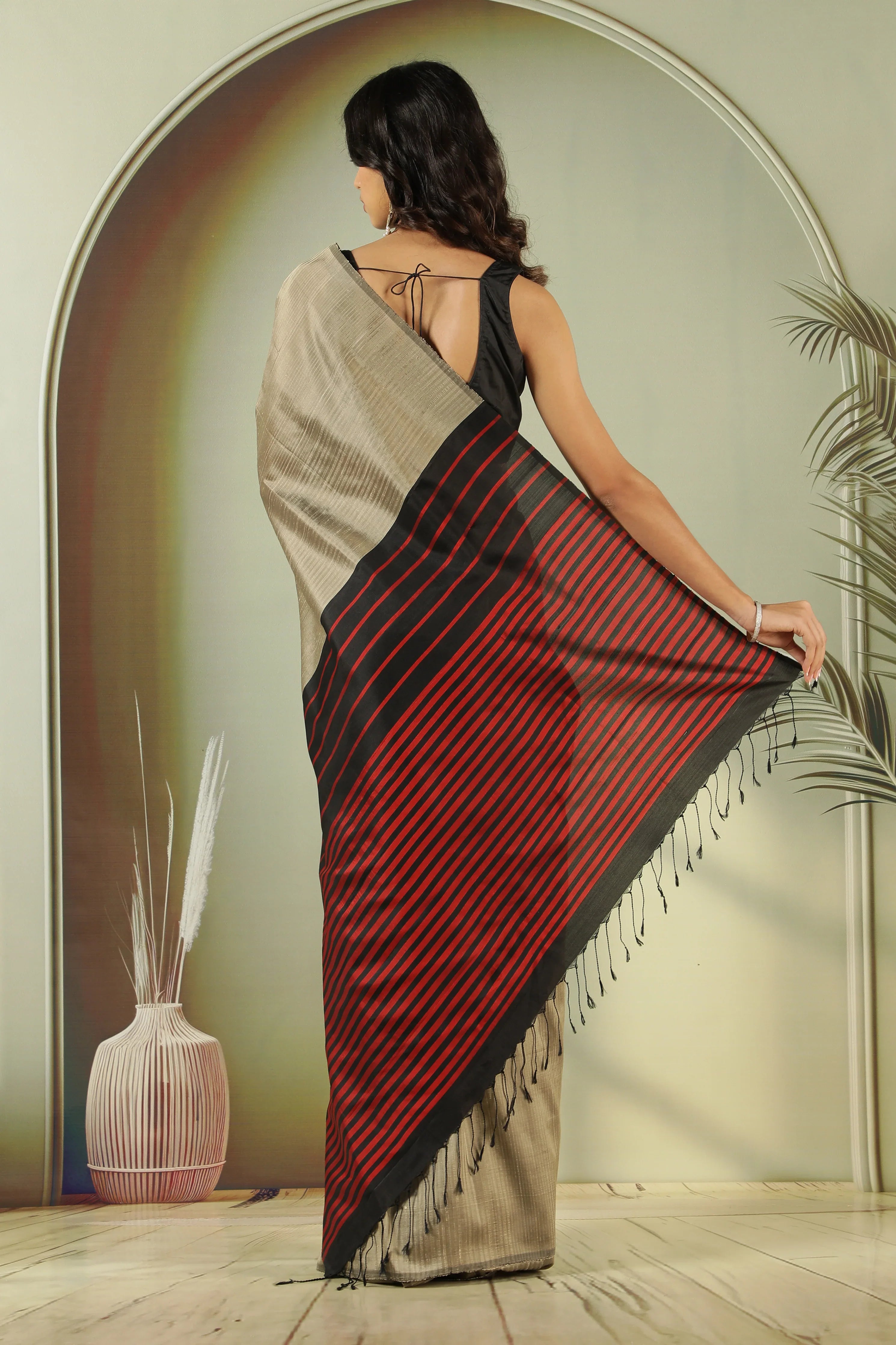 Grey Soft Silk Saree with Contrast Pallu - Mokshaa