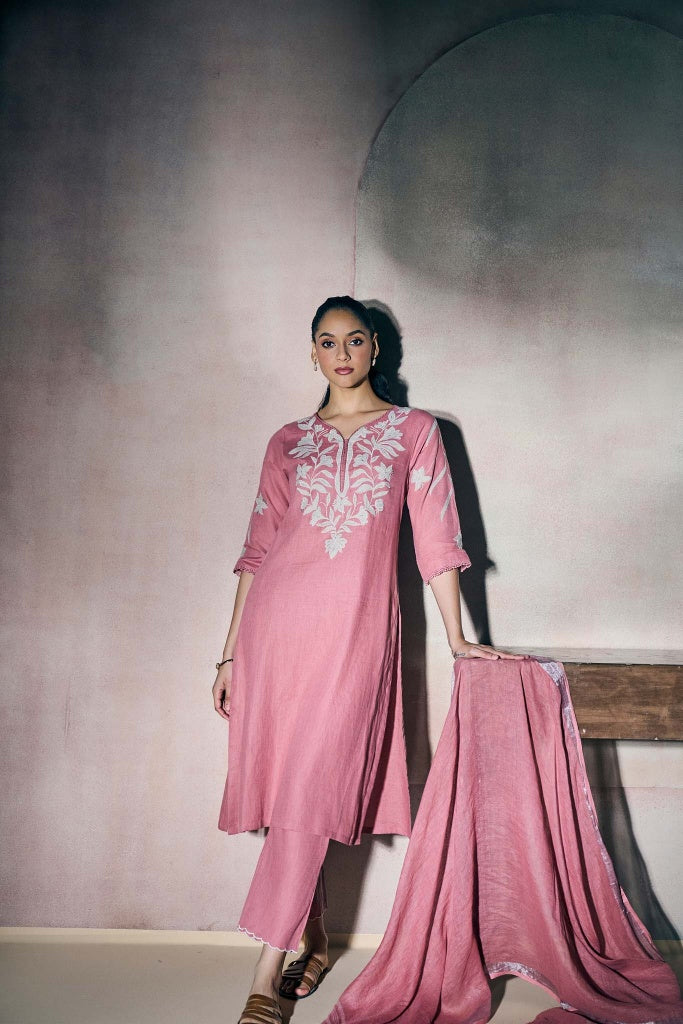 Dusty Rose Linen Kurta Set with Thread Embroidery and Appliqué - Mokshaa