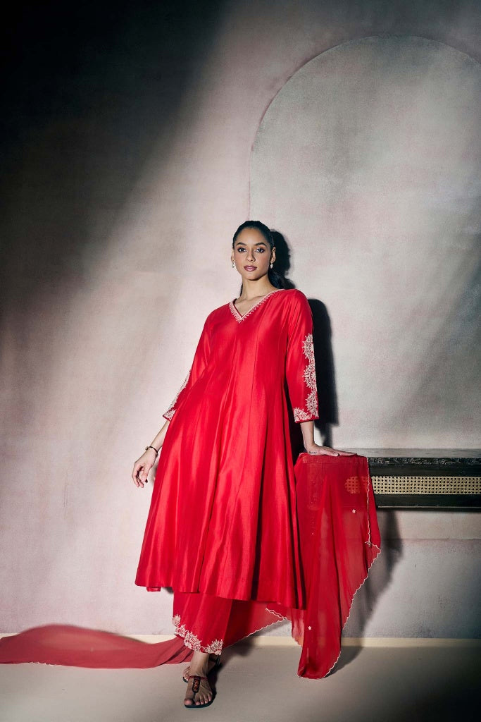 Scarlet Red Silk Kurta Set with Ivory Embroidered Detailing - Mokshaa