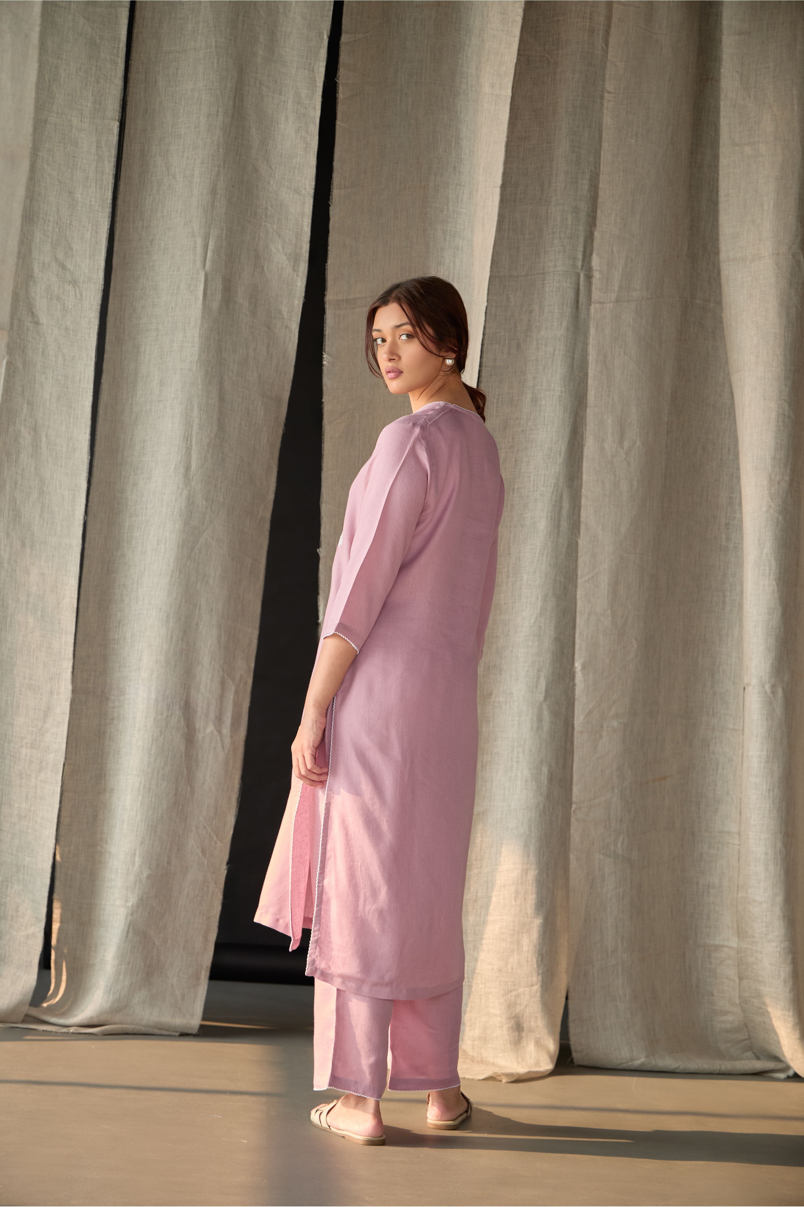 Blossom Pink Applique Linen Kurta Set - Mokshaa