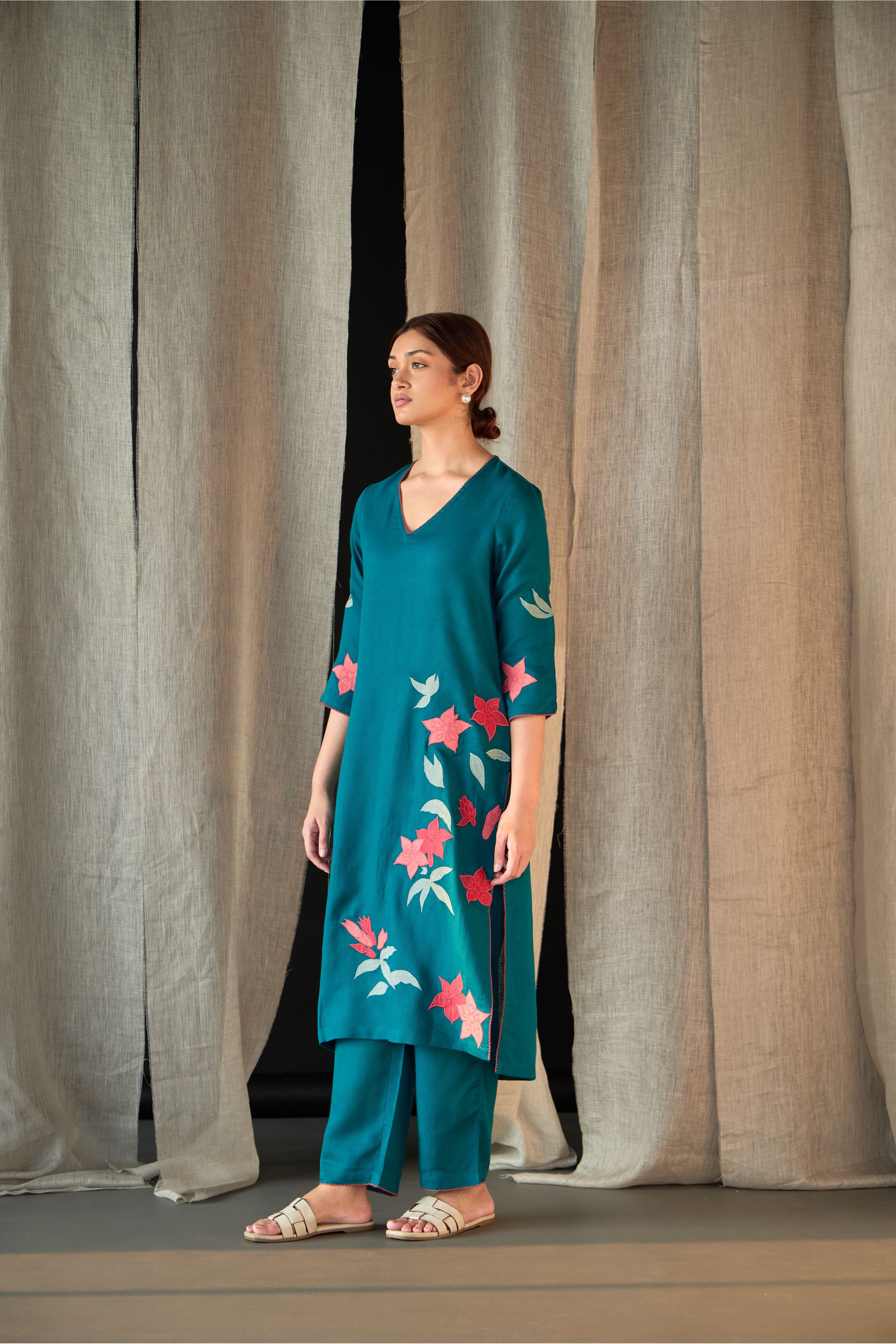 Teal Linen Applique Kurta Set - Mokshaa