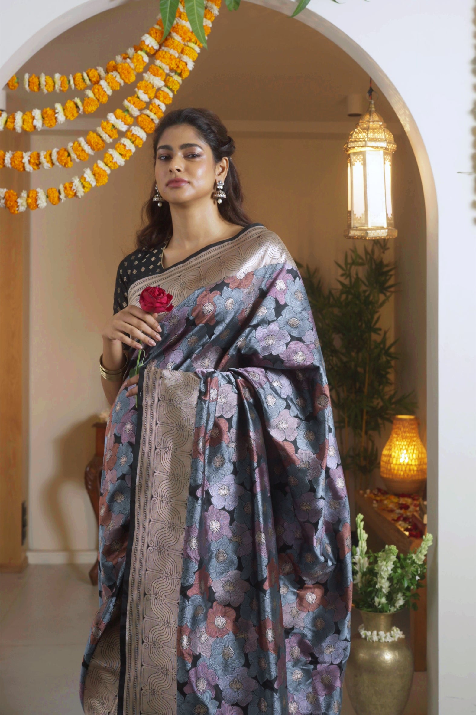 Black Banarasi Silk Floral Weaving Saree