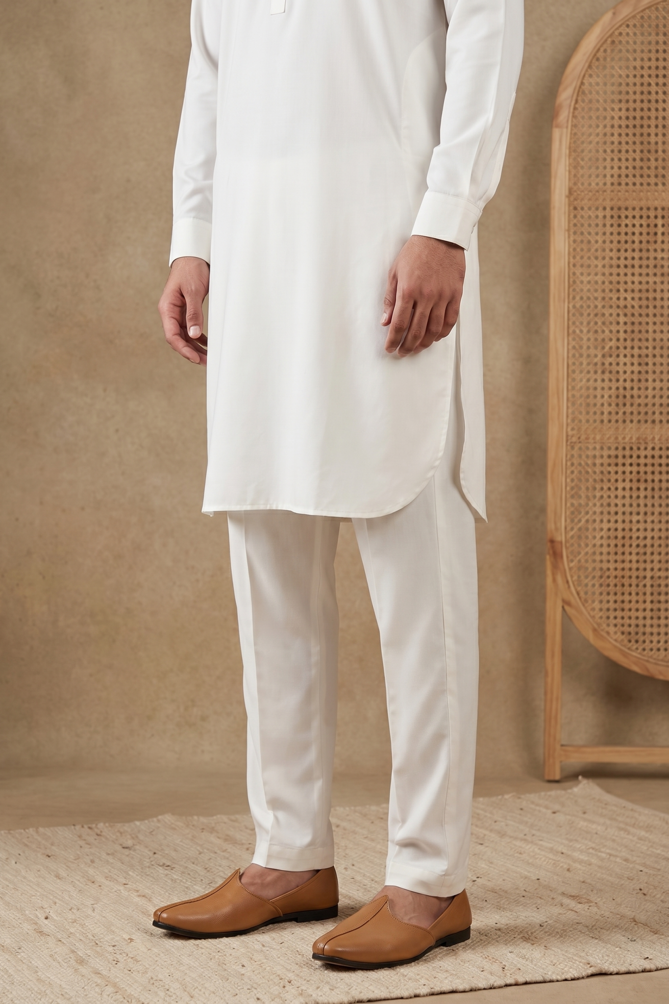 Cream Bom Mario Pathani Set