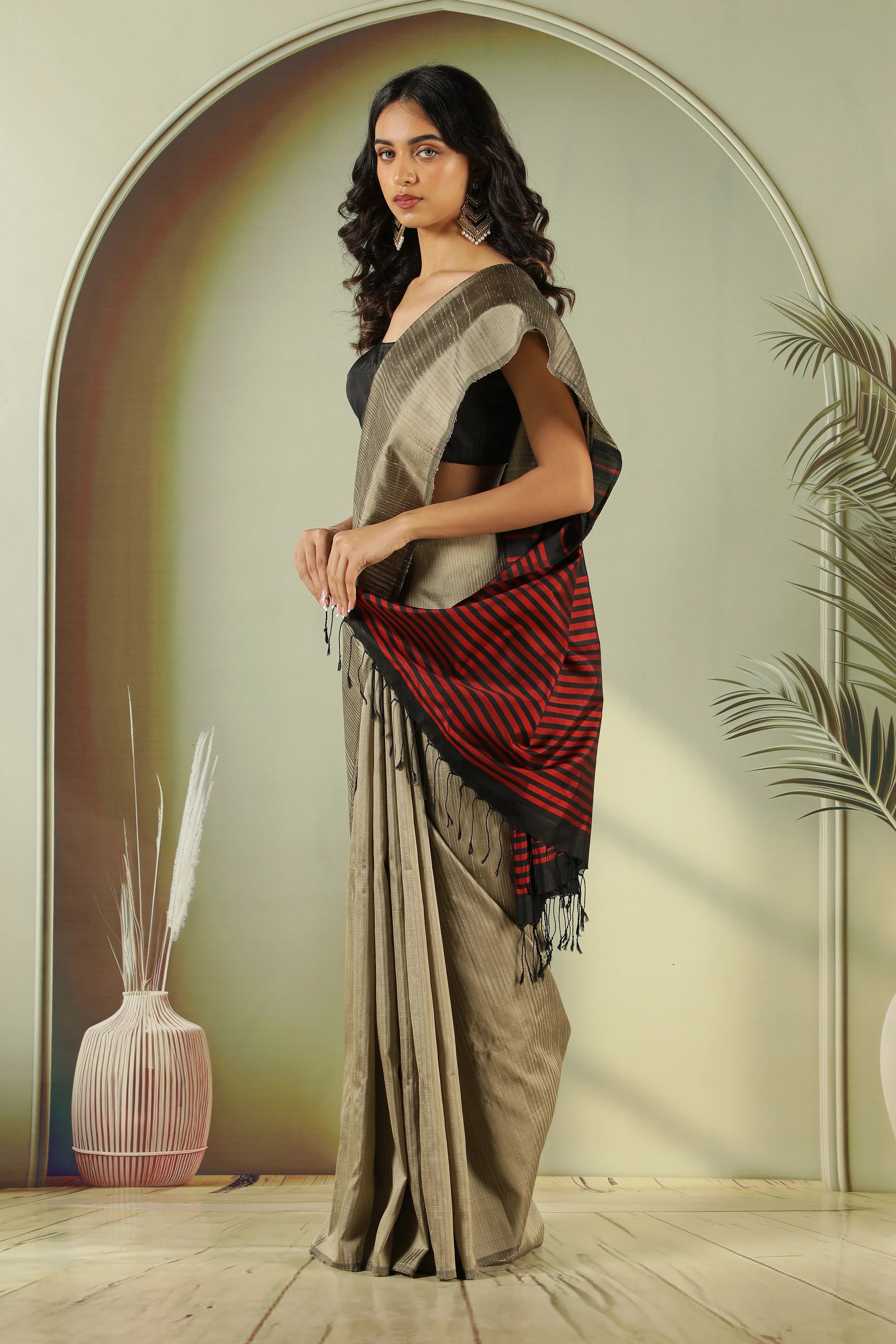 Grey Soft Silk Saree with Contrast Pallu - Mokshaa