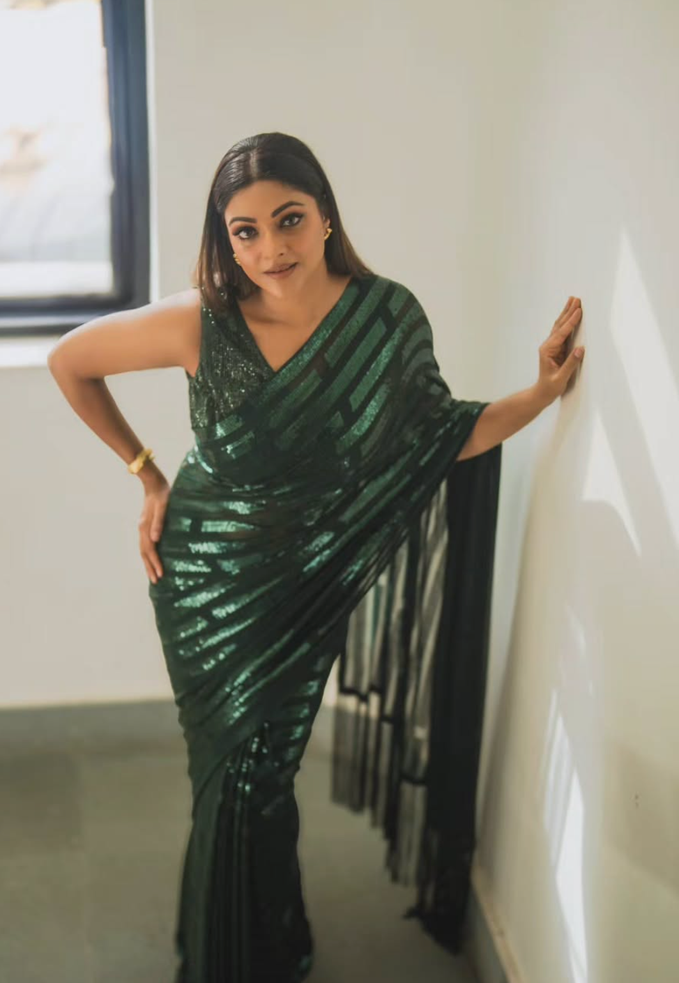 Actress Abhirami in Mokshaa saree